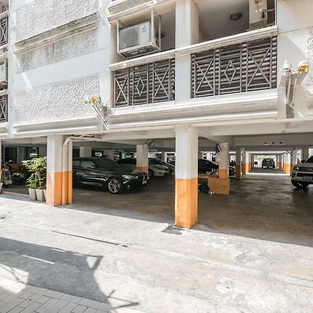 Oyo 110 Old Town Hotel Bangkok Exterior photo